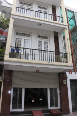 Bán nhà mặt tiền Trần Huy Liệu, Phú Nhuận, 5.5x10.5m, 2 lầu. Giá 6 tỷ, LH 0902486221 5965163