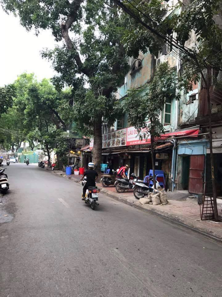 Bán nhà mặt phố tại đường Phó Đức Chính, Ba Đình, Hà Nội, diện tích 25/30m2, giá 8.3 tỷ 5034378