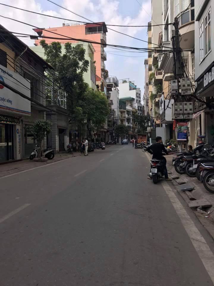 Bán nhà mặt phố tại đường Phó Đức Chính, Ba Đình, Hà Nội, diện tích 25/30m2, giá 8.3 tỷ 5034378