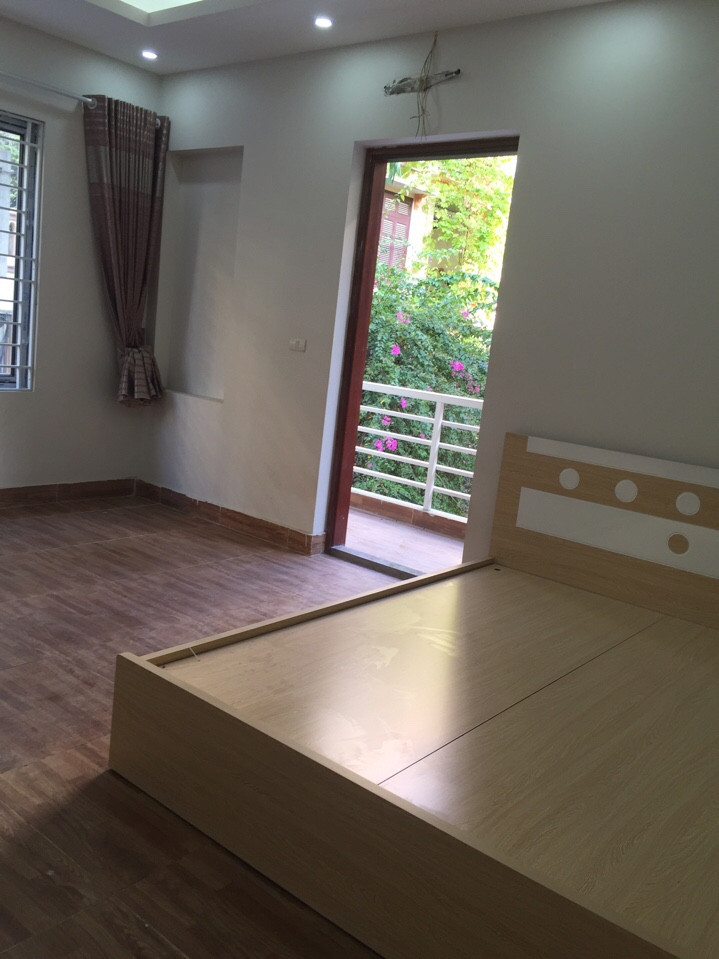 Cho thuê căn hộ chung cư mini ở Đê La Thành, giá 6 triệu/tháng. LH: 0971333685 5387639