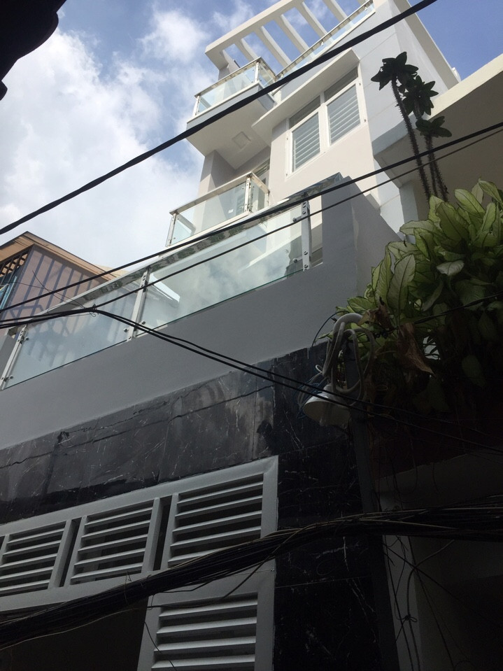 Nhà mới đón Tết, 4 tầng, giá 2.2 tỷ, đường Thống Nhất, quận Gò Vấp, gần Bệnh viện Hồng Đức 5829029