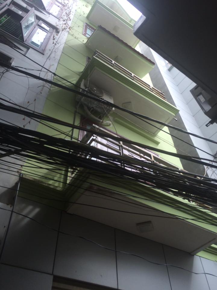 Cần bán gấp nhà ngõ 97 Văn Cao, 46 m2, 5 tầng, mặt tiền 4.6m, sổ đẹp 6411541