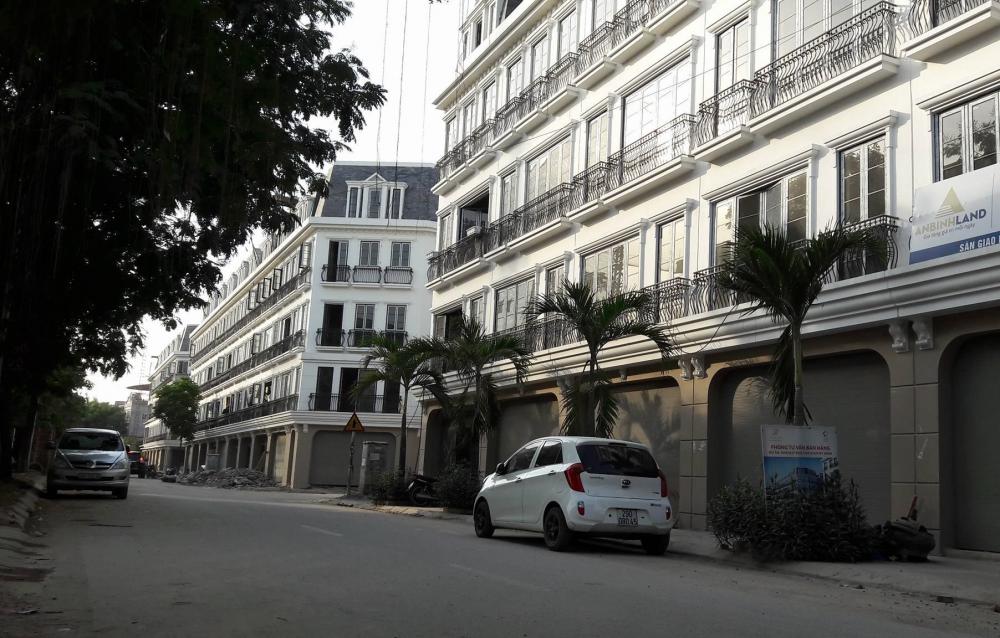 Bán gấp nhà phố KD 81m2 x 5 tầng, Mỹ Đình, gần Trần Văn Lai, có thang máy, SĐCC. LH: 0942044956 6720372