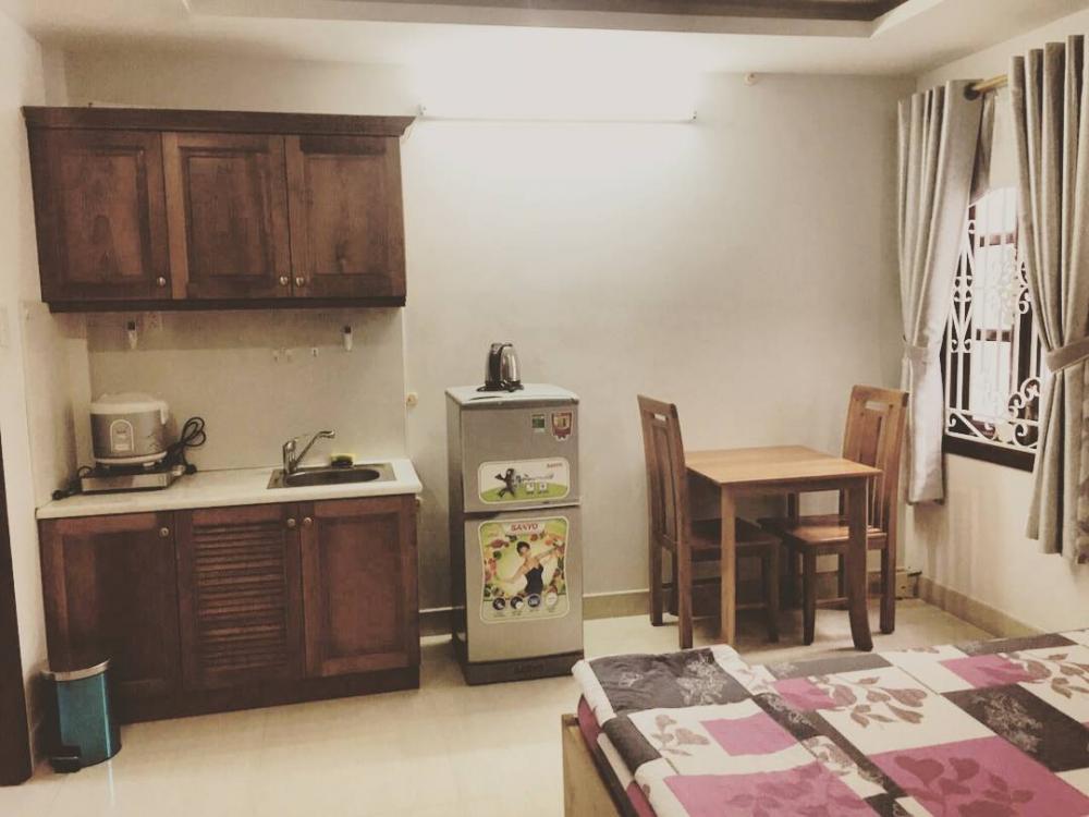 Cho thuê căn hộ dịch vụ cao cấp có bếp full nội thất Quận 3 7009479