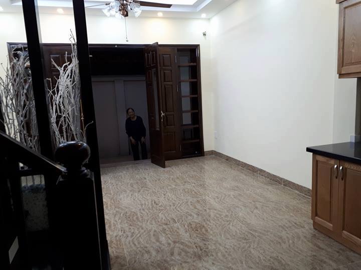 Quỳnh Mai – Hai Bà Trưng dtsd 120m2 ô tô tránh, kinh doanh 2.3 tỷ. 6957071