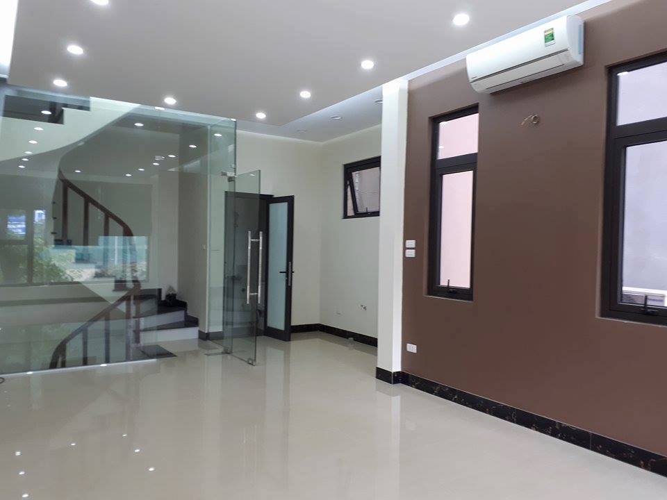 Kinh doanh tốt, mặt tiền rộng, nhà mới đẹp ở ngõ Gốc Đề, quận Hoàng Mai, bán gấp 6965926