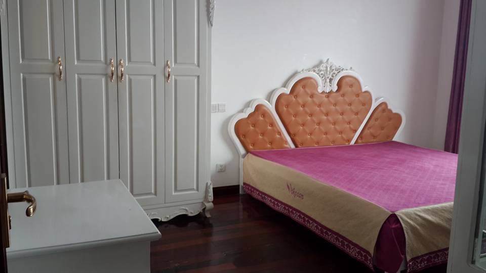 Cho thuê căn hộ chung cư Royal City 72 Nguyễn Trãi, DT 145m2, 3 ngủ, đủ đồ, giá 22tr/th 7058121