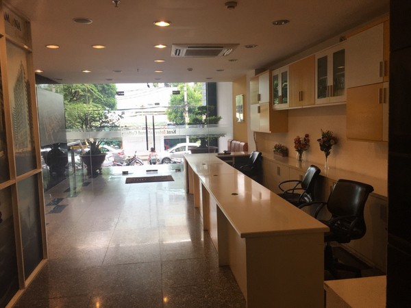 Văn phòng chính chủ tại quận Phú Nhuận, DT 135m2, giá thuê 58.999tr/th 7253326