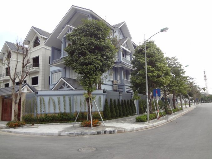 Bán biệt thự A03 Dương Nội, Hà Đông 180m2 cực đẹp, giá chỉ 35tr/m2-0975.404.186 7380524