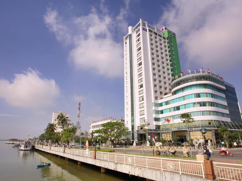 Văn phòng cho thuê tòa nhà Green Plaza tọa lạc trên 2 mặt tiền đường Bạch Đằng và Trần Phú 7416289