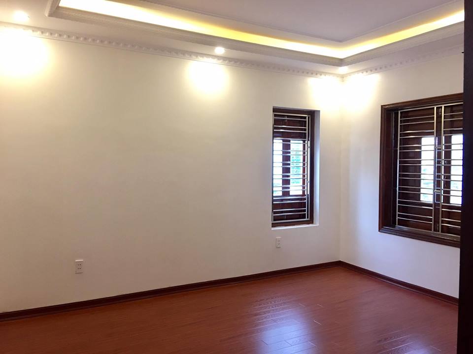 Cho thuê nhà đẹp tại VĂn Cao 4 tầng 4pn đầy đủ nội thất  7521832