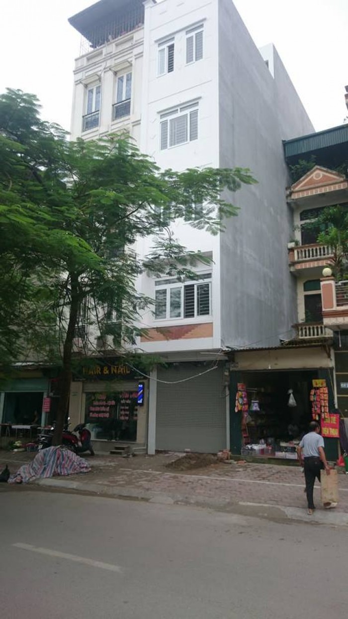 Bán nhà 5 tầng mặt phố Vũ Tông Phan,nhà thiết kế đẹp,có thang máy 12.1ty 7535549