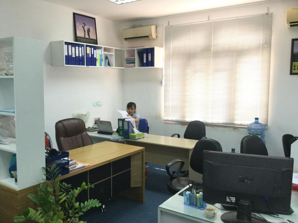 Cho thuê văn phòng đầy đủ nội thất ngay ngã tư Phú Nhuận 12tr/tháng 9033706