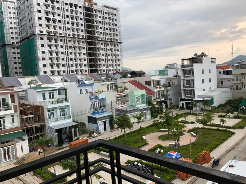Bán nhà 3 tầng KĐT Bắc Vĩnh Hải, đường thông Điện Biên Phủ – Nha Trang, đã có sổ hồng, giá 4,7 tỷ. 9102698