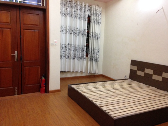 Cho thuê nhà đẹp 10 phòng ngủ tại Văn Cao, giá chỉ 30tr/th 9239062