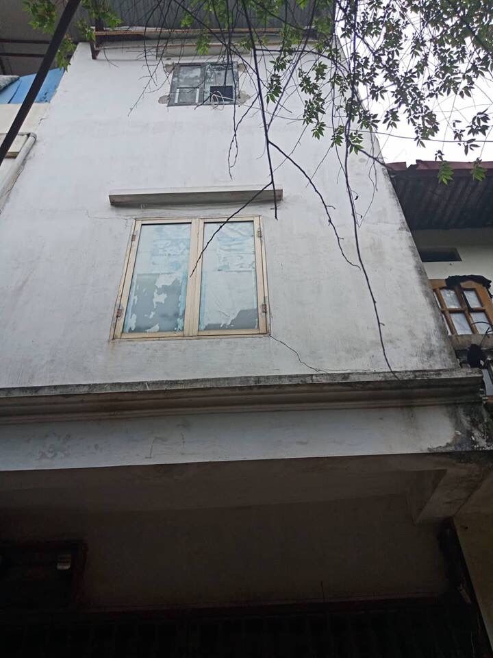 Bán nhà 3 tầng cũ-2 mặt ngõ-nhìn ra mặt chợ Vĩnh Tuy Hai Bà Trưng 9203164