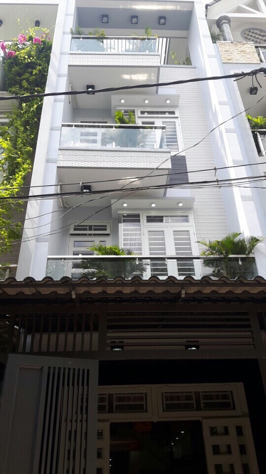 Bán nhà sau chợ Bà Hom DT 3,5x10m, 1 trệt 3 lầu, giá 1 tỷ 850, đường 8m 9267259