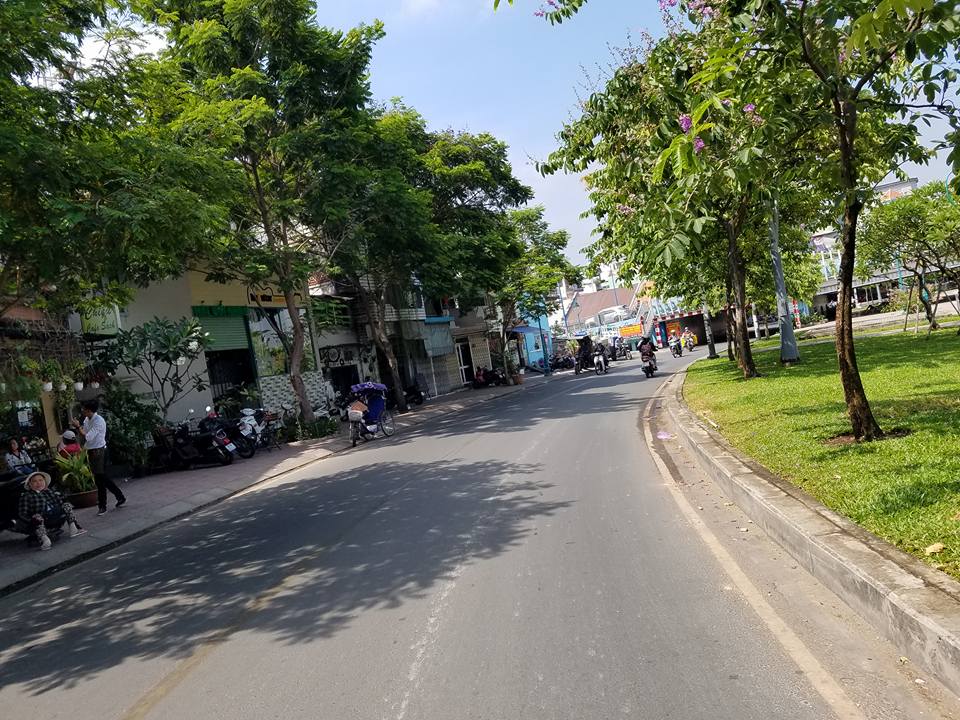 Bán nhà xinh đẹp giá rẻ bèo Nguyễn Văn Nguyễn, q.1, 2 lầu, nhỉnh 3 tỷ. 9333980