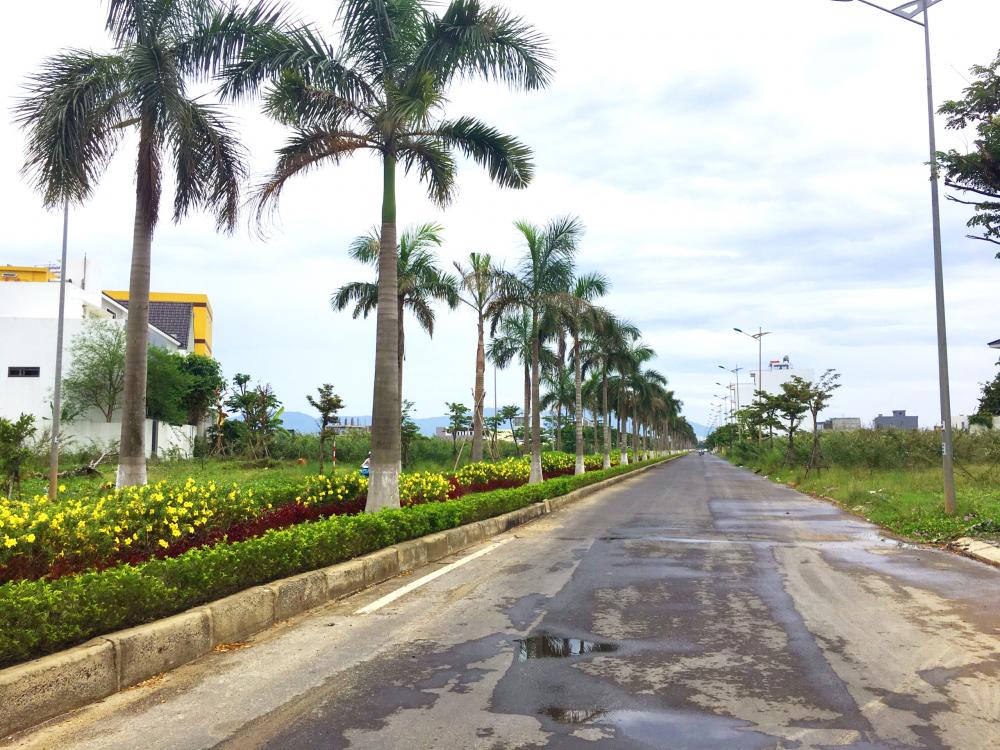 Bán lô đất đường Hàng Dừa, đảo vip, gần sông, B1.17, giá 4.3 tỷ, hướng Đông Nam mát mẻ xây nhà ngay 9411007