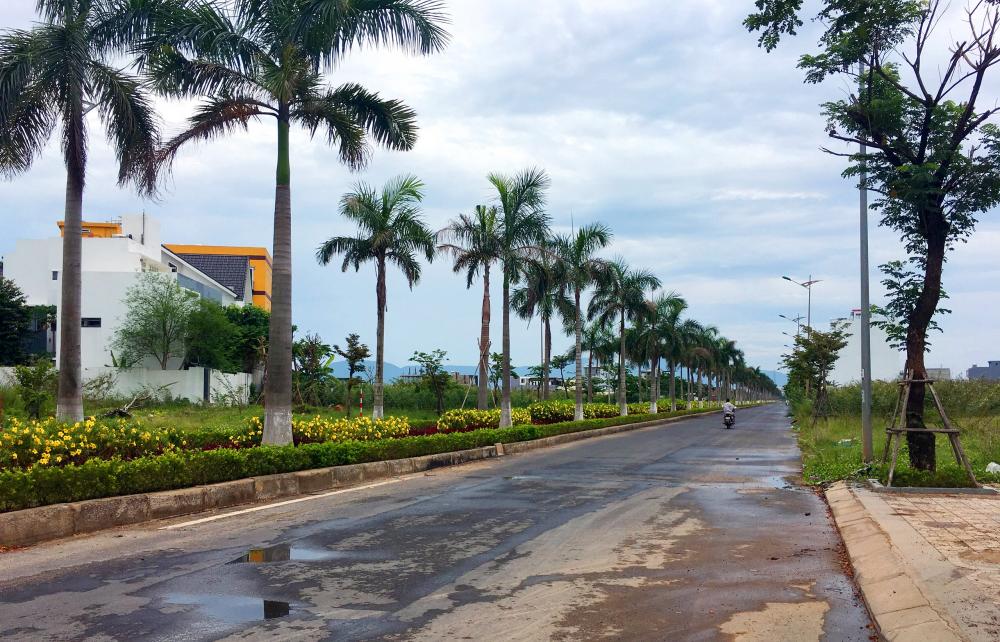 Bán lô đất đường Hàng Dừa, đảo vip, gần sông, B1.17, giá 4.3 tỷ, hướng Đông Nam mát mẻ xây nhà ngay 9411007