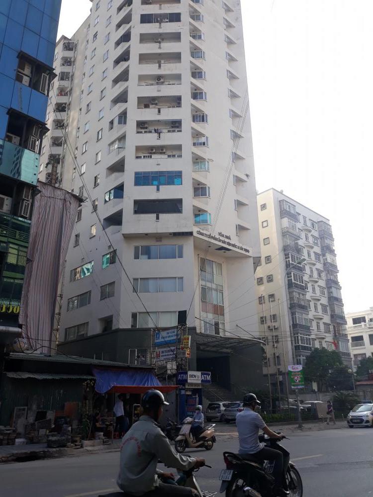 Bán căn hộ 2 phòng ngủ 70m2 tòa nhà 198 Nguyễn Tuân, gần công viên nhân chính 1.8 tỷ. lh 0972015918 9441655