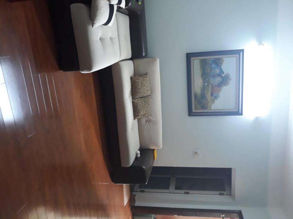 Bán căn hộ 2 phòng ngủ 70m2 tòa nhà 198 Nguyễn Tuân, gần công viên nhân chính 1.8 tỷ. lh 0972015918 9441655