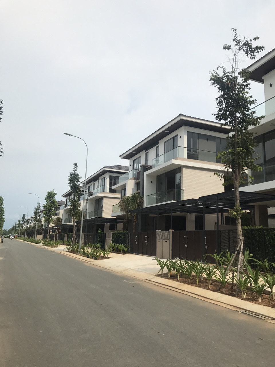 Nhà phố Lavila Kiến Á, giai đoạn 2, giá 6.050 tỷ, LH: 0938 694 268 9624456