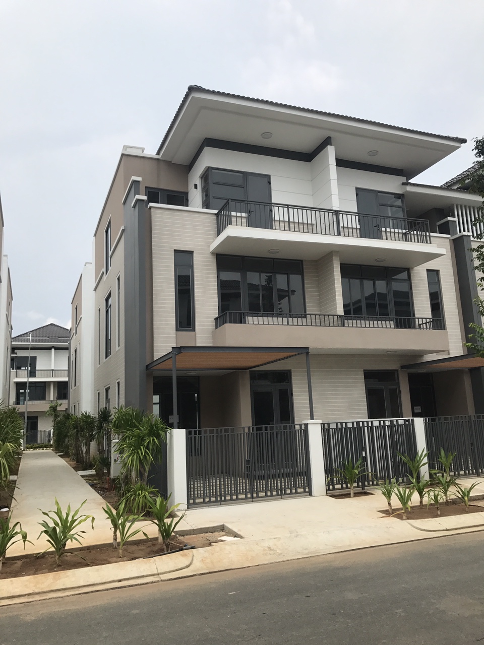 Nhà phố Lavila Kiến Á, giai đoạn 2, giá 6.050 tỷ, LH: 0938 694 268 9624456