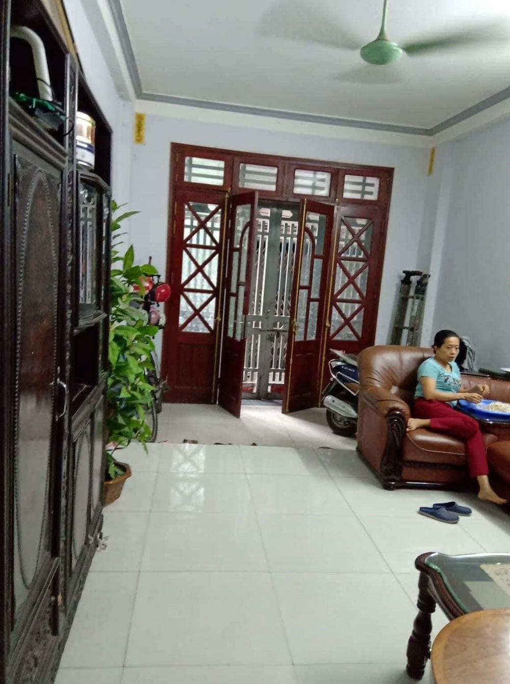 Nhà 40m2 mặt phố Nguyễn Ngọc Nại, KD cực sầm uất 9555773