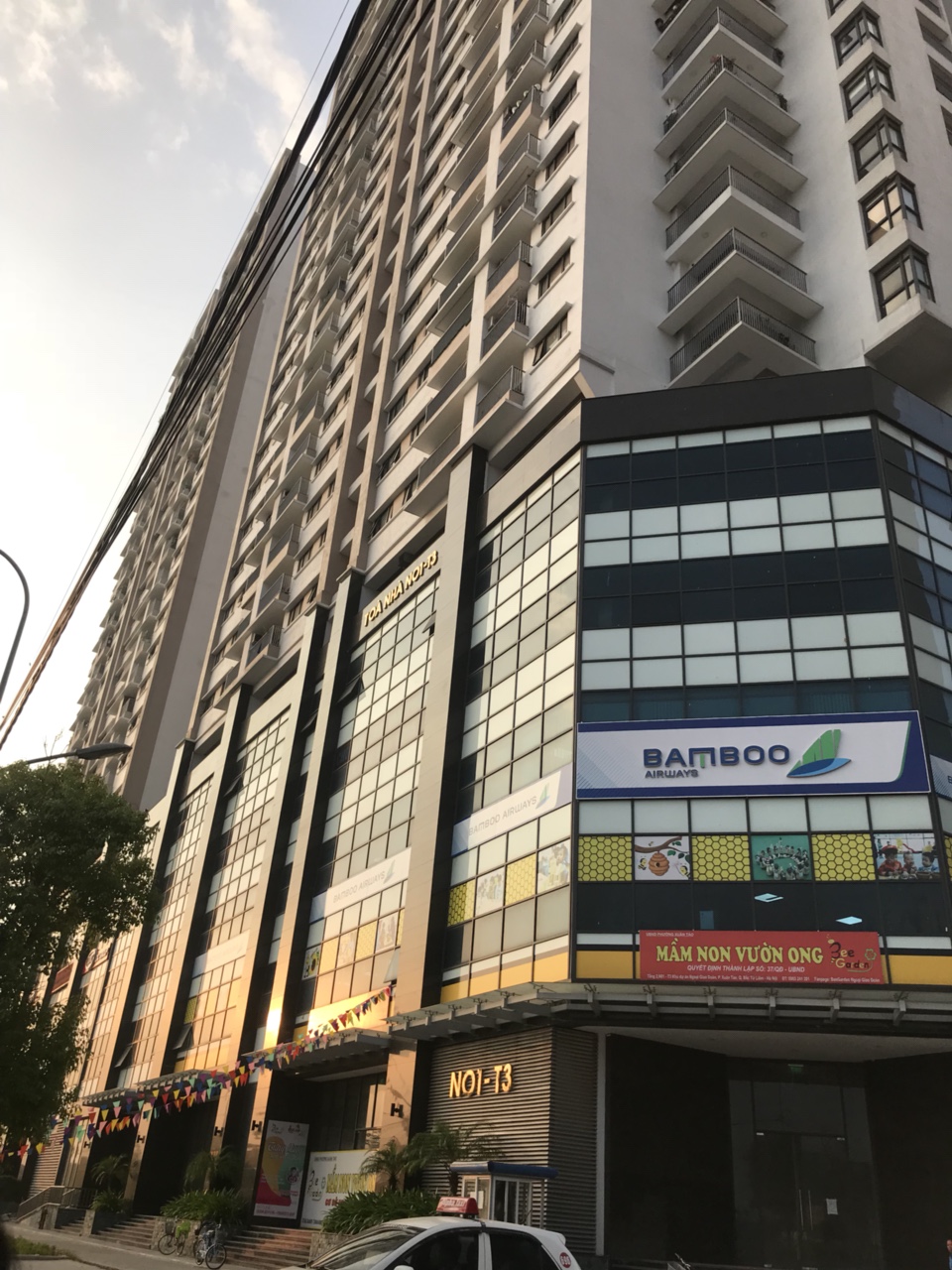 Bán chung cư 131m2 tòa N01T3 khu Ngoại Giao Đoàn, ban công hướng Đông Nam, full nội thất 9680348