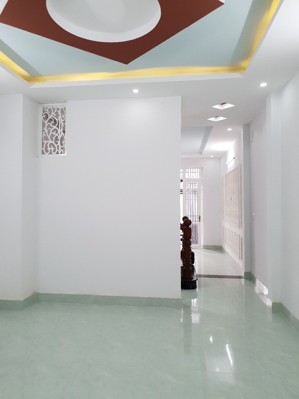 Bán nhà lầu hẻm 553 đường 30/4. Nhà mới đẹp, thích hợp vợ chồng ra riêng 9720735