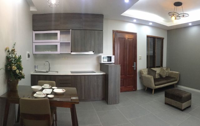 Bán chung cư Ngô Tất Tố lô C, lầu 10, ban công Đông Nam, 67m2, giá 2.2 tỷ 9870126