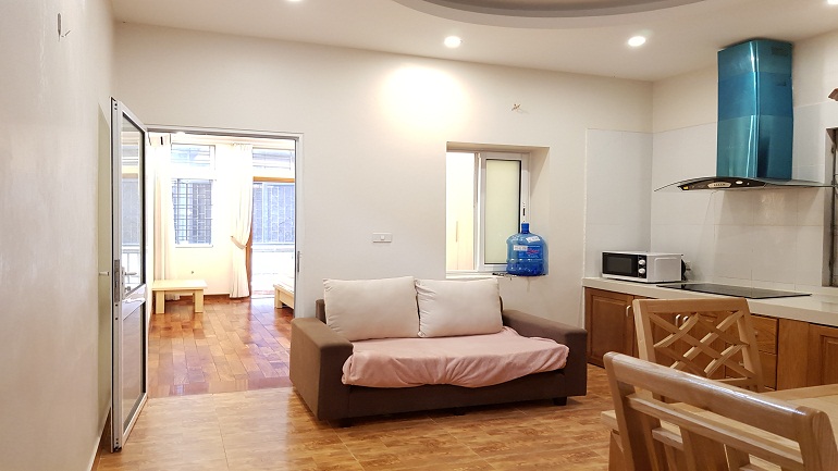 Cho thuê căn hộ dịch vụ giá rẻ tại Đại Cồ Việt, 50m2, 1PN, đầy đủ nội thất 9778873