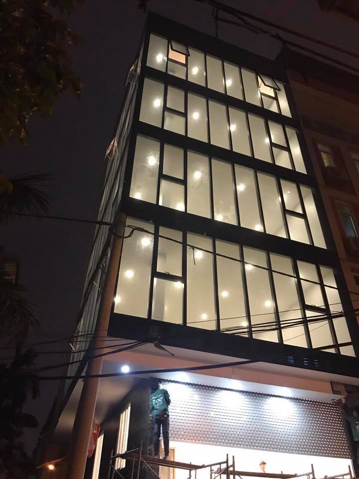 Bán nhà phố Nguyễn Xiển, 70 m2, thang máy, kd 45tr/th,12.45 tỷ 9829931