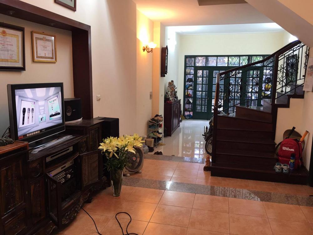 Bán nhà khu 45 căn hộ, P.Vĩnh Phúc, Q.Ba Đình Hà Nội DT 48m2 x 5T giá 8,5 tỷ ngõ 11m full nội thất 9872384