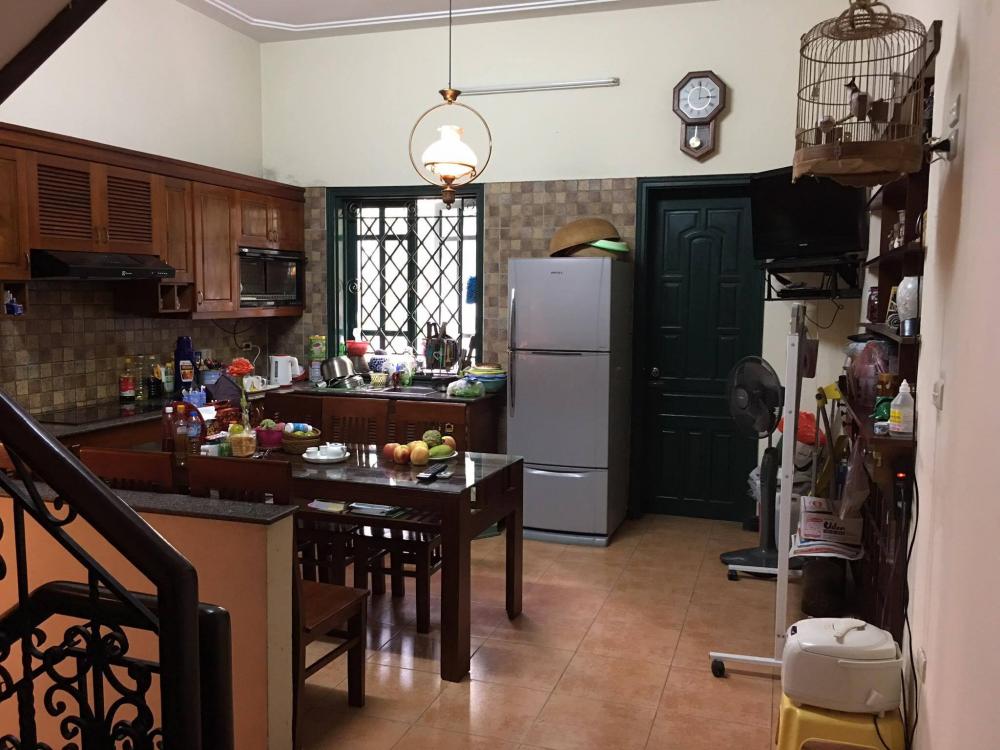 Bán nhà khu 45 căn hộ, P.Vĩnh Phúc, Q.Ba Đình Hà Nội DT 48m2 x 5T giá 8,5 tỷ ngõ 11m full nội thất 9872384