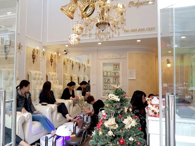 Sang nhượng tiệm nail đông khách tại 70 Mai Hắc Đế, Hai Bà Trưng, Hà Nội 9893923