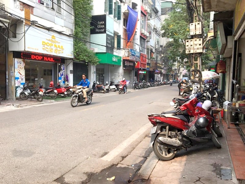 Sang nhượng tiệm nail đông khách tại 70 Mai Hắc Đế, Hai Bà Trưng, Hà Nội 9893923