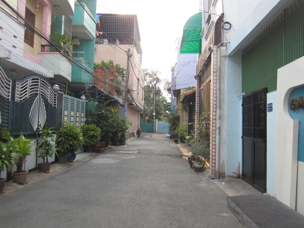 Bán nhà gấp đường Hồng Hà, P. 2, quận Tân Bình. DT: 95.5m2 10125443