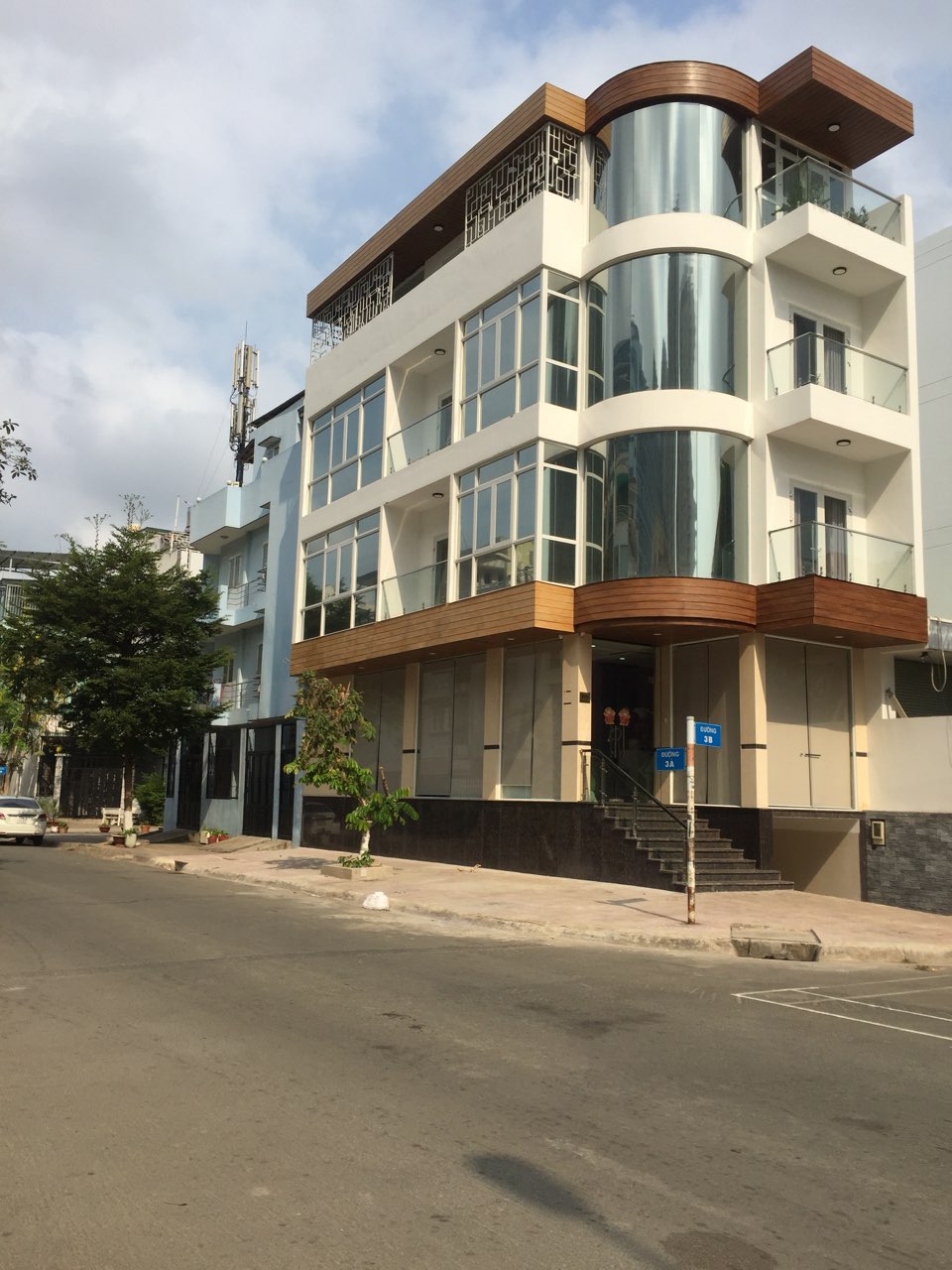 Cần bán nhà phố mới xây góc hai mặt tiền khu TDC HIMLAM KÊNH TẺ QUẬN 7 090.13.23.176 THÙY 10151667