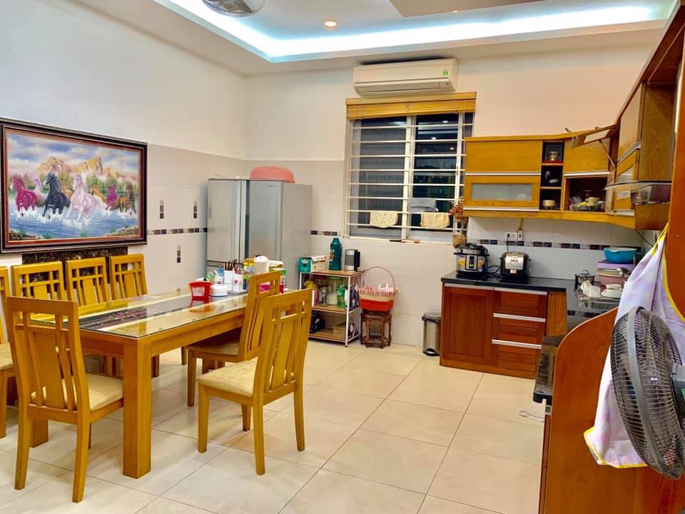 Cho thuê nhà trong ngõ Nguyễn Chánh, 69m2, giá hấp dẫn 10176106