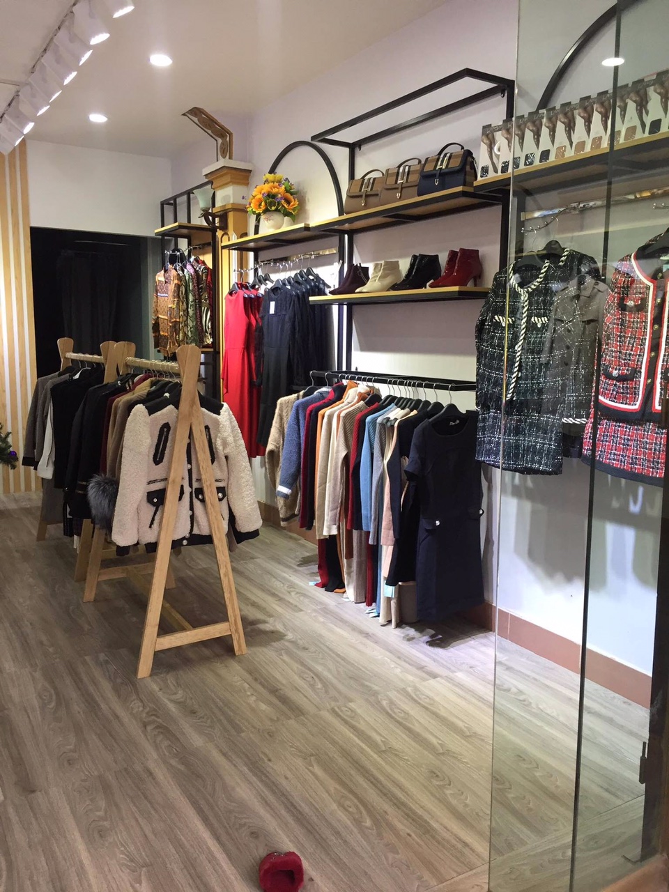Cần cho thuê hoặc sang nhượng lại cửa hàng quần áo thời trang ở thị trấn Đông Anh, Hà Nội 10191966