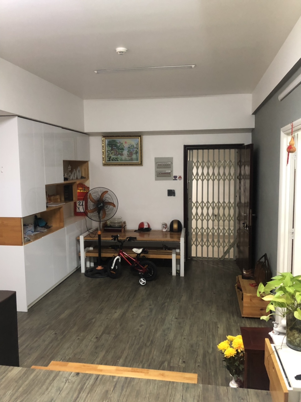 Bán CH Trung Đông Plaza, DT 60m2, 2PN, giá 1,550 tỷ còn TL. LH 0932044599 10280281