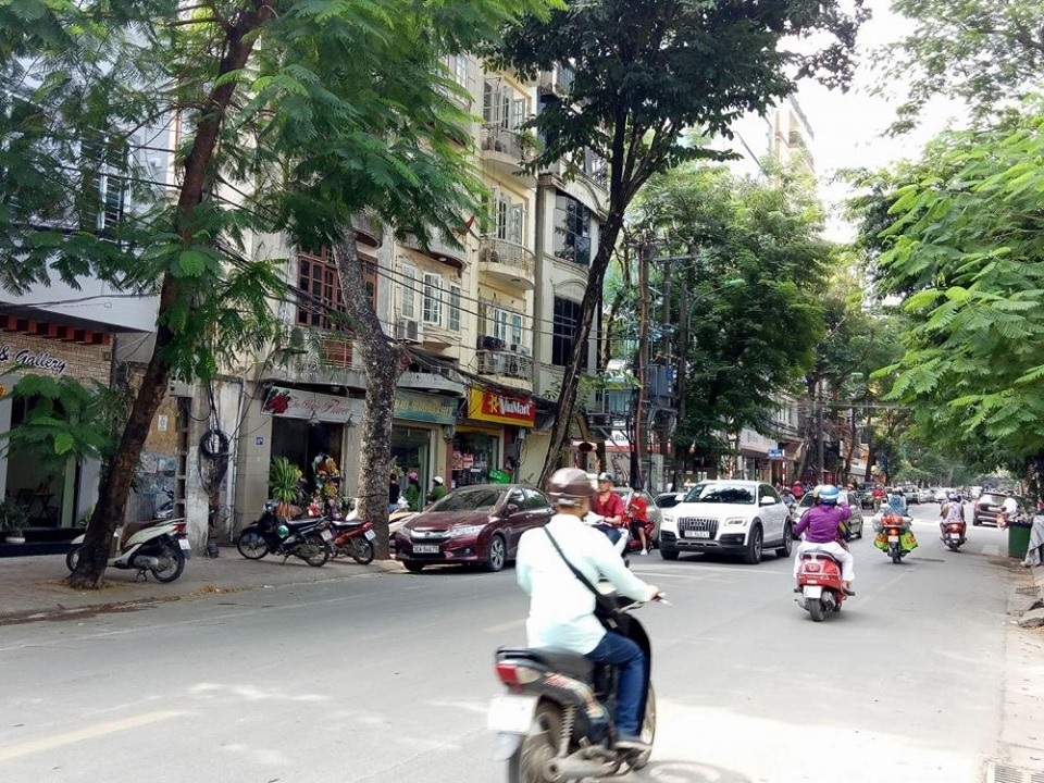 Cho thuê nhà mặt phố Vũ Tông Phan phù hợp nhà hàng, quán game, café,… 140m2x3 tầng, 13m mặt tiền 10370421