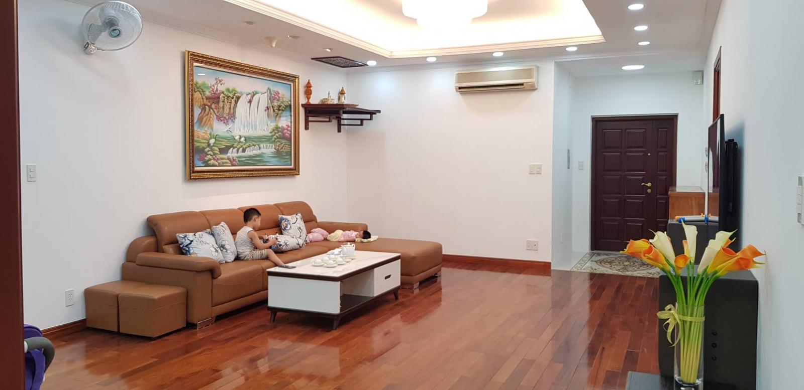 Bán chung cư 91 Nguyễn Chí Thanh. 133m2, căn hộ sửa chữa đẹp 10375896