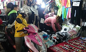 Cho thuê quầy bán hàng trên phố cổ phố đi bộ Hàng Đường - Đồng Xuân, quận Hoàn Kiếm, Hà Nội. Đối 10379479