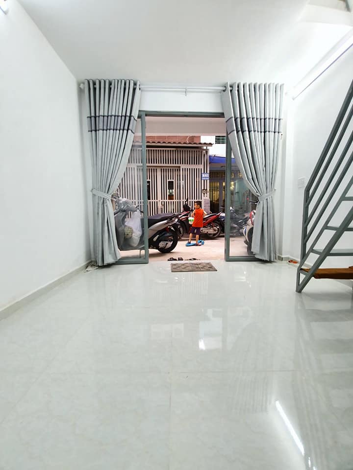 Bán nhà 4,5 tỷ / 50m2 Tô Hiến Thành , Q10. 10389097