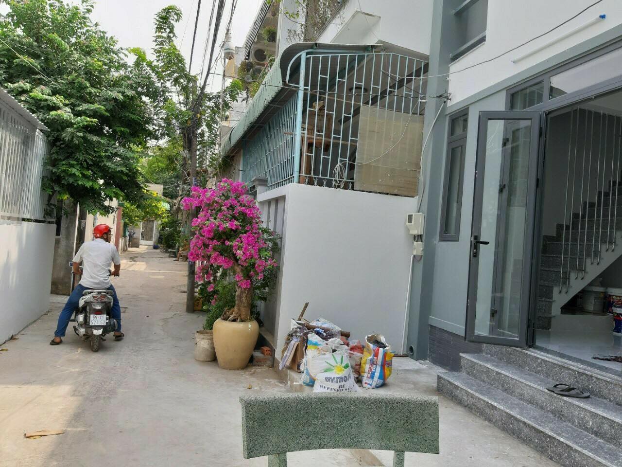 
Bán Nhà Riêng Tại Phường Phước Long B, Quận 9, Hồ Chí Minh  10389924