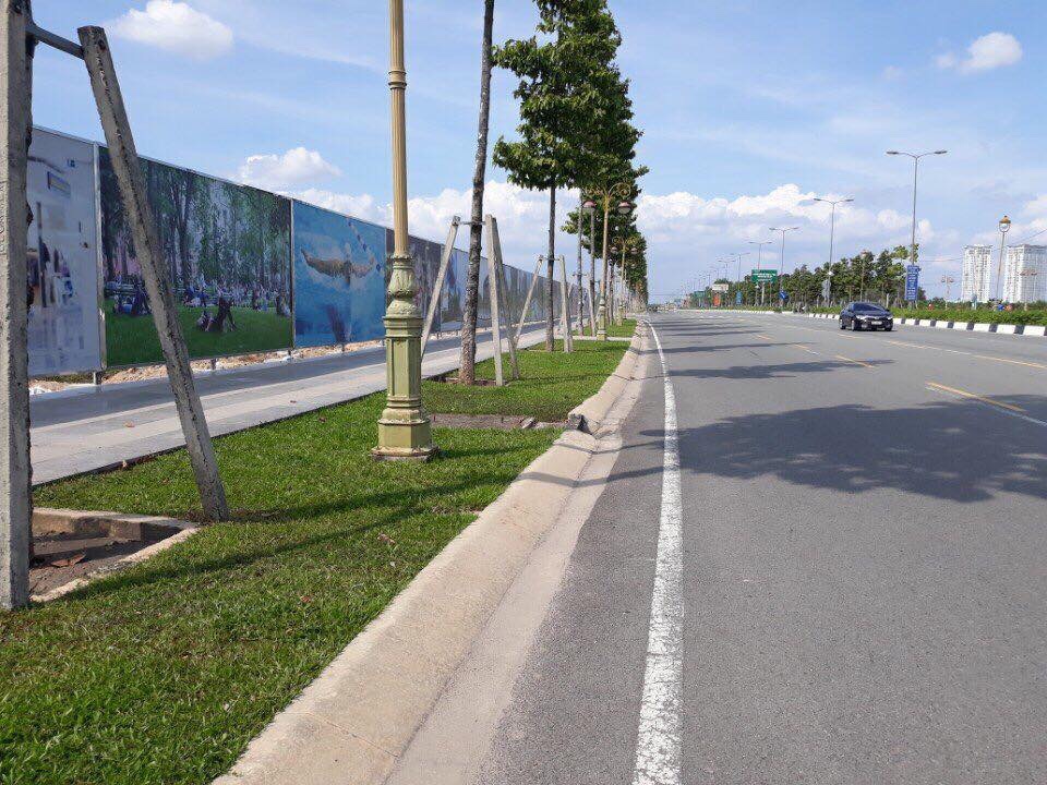 Bán 5500m2 đất đường Lạc Long Quân, xã Tiến Thành, Phan Thiết, MT 55m, giá 12tr/m2 10430520