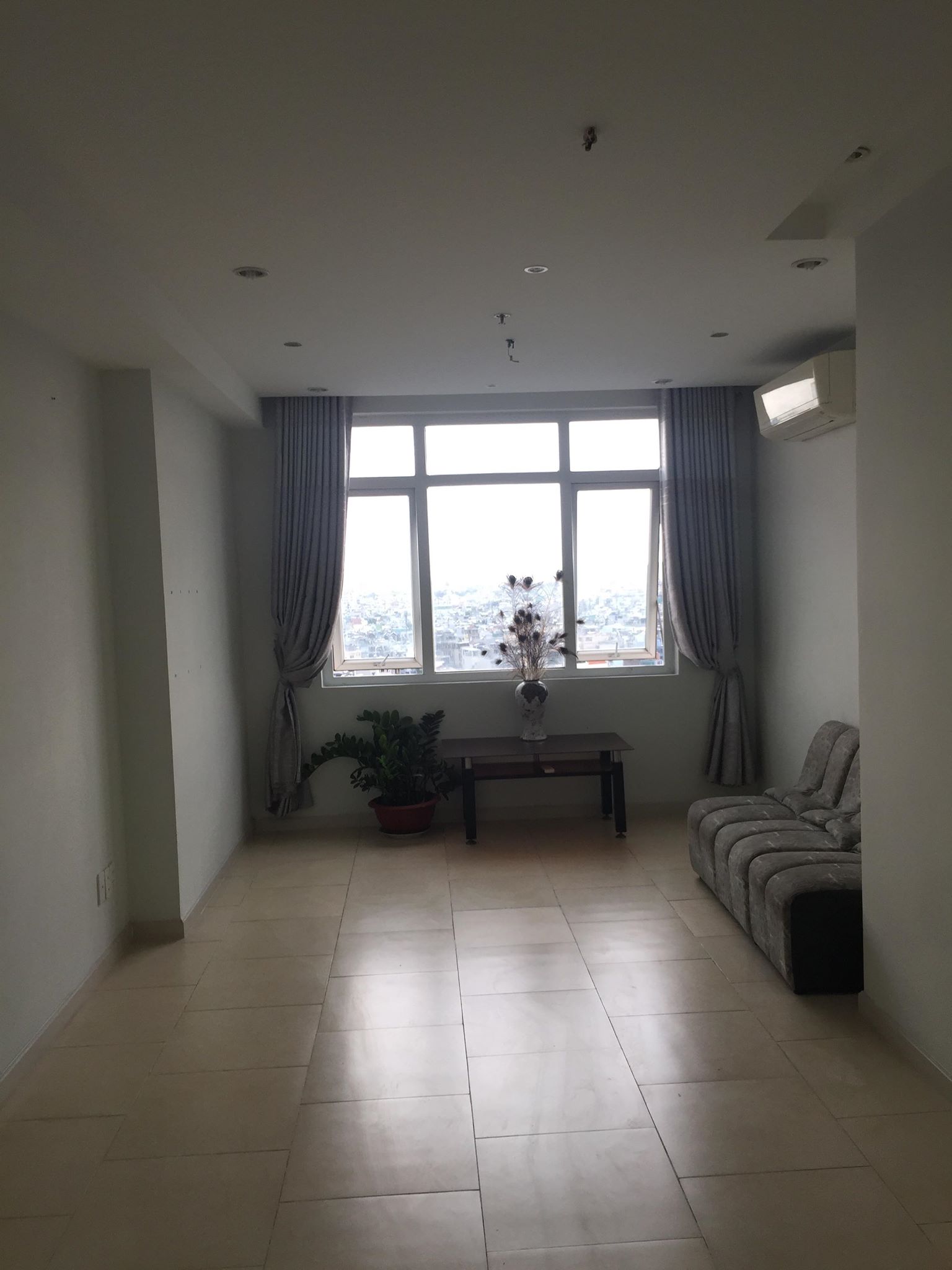 Cần Cho thuê Căn Hộ Bảy hiền tower Q.Tân Bình, Dt : 81m2, 2PN, Nội Thất Cơ Bản, Giá : 11 tr/th, 0932042418 10469833